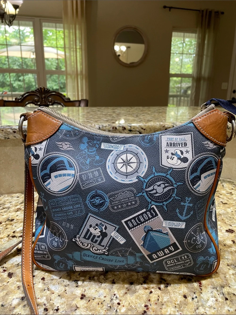 🌺DOONEY & BOURKE X DISNEY Navy and Tan Crossbody Purse
